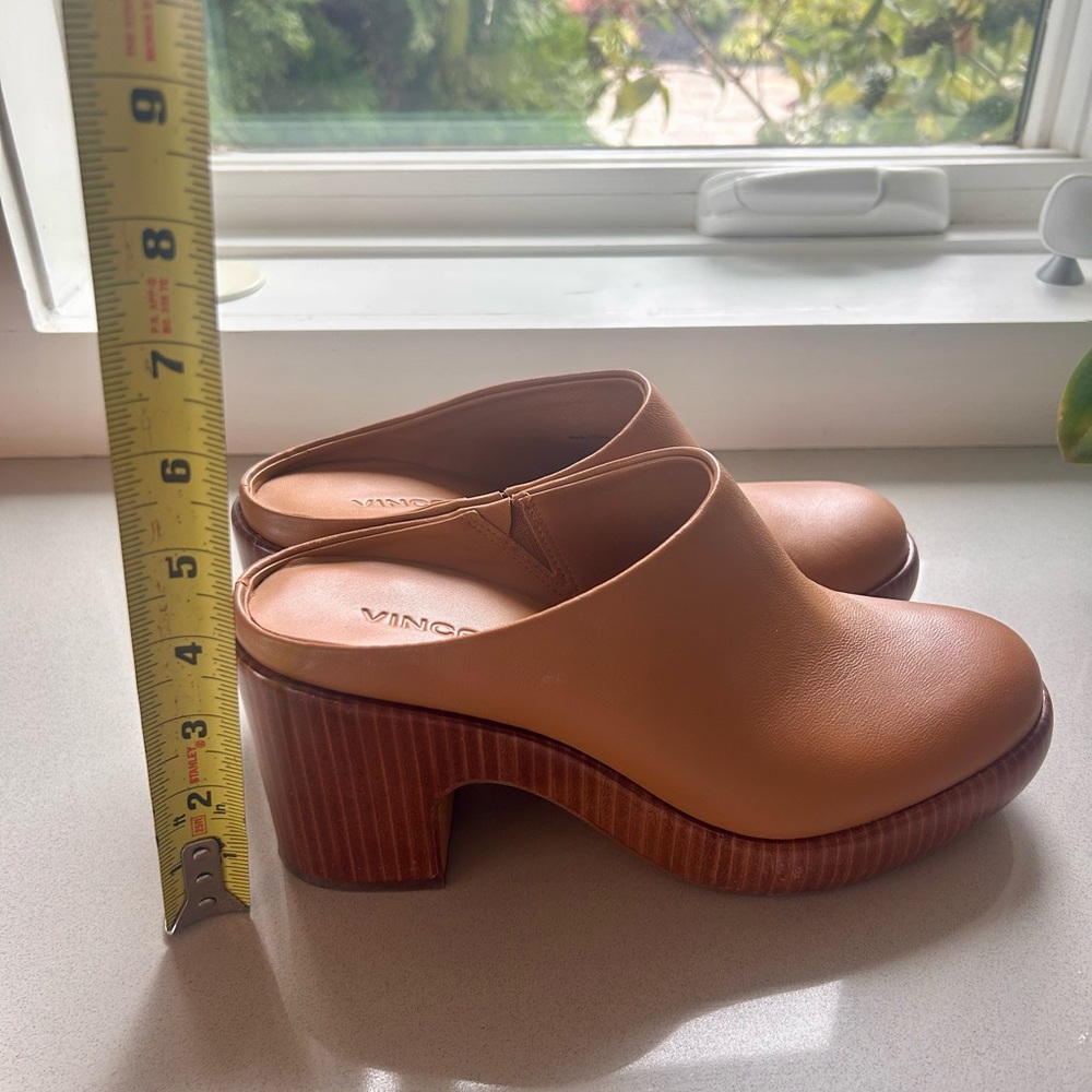 Vince Tan Leather Mules in Excellent Condition - Picture 7 of 11